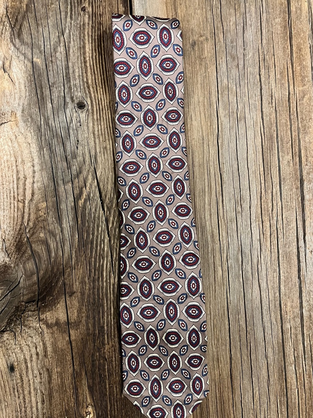 Brooks Brothers Vintage 100%Silk Patterned Beige and Burgundy Tie